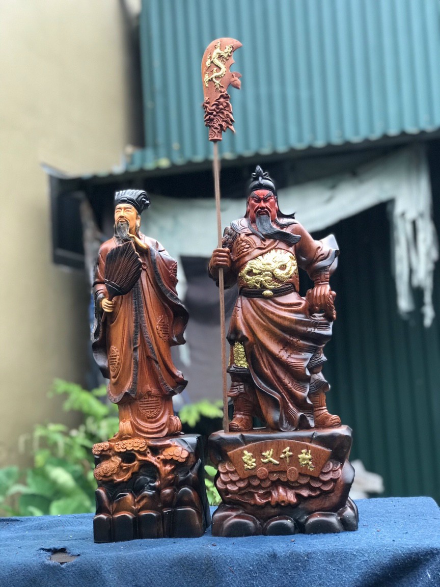 Cặp tượng quan văn quan võ không minh gia cát lượng và quan công bằng gỗ hương đá tô làm mầu giả cổ kt cao 60cm