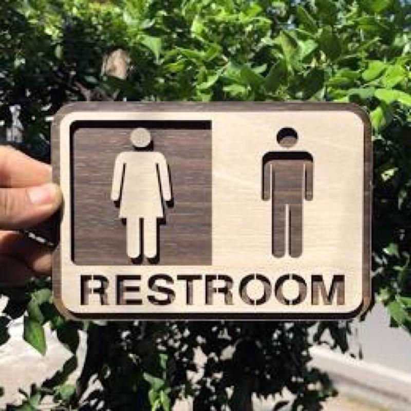Bảng toilet gỗ
