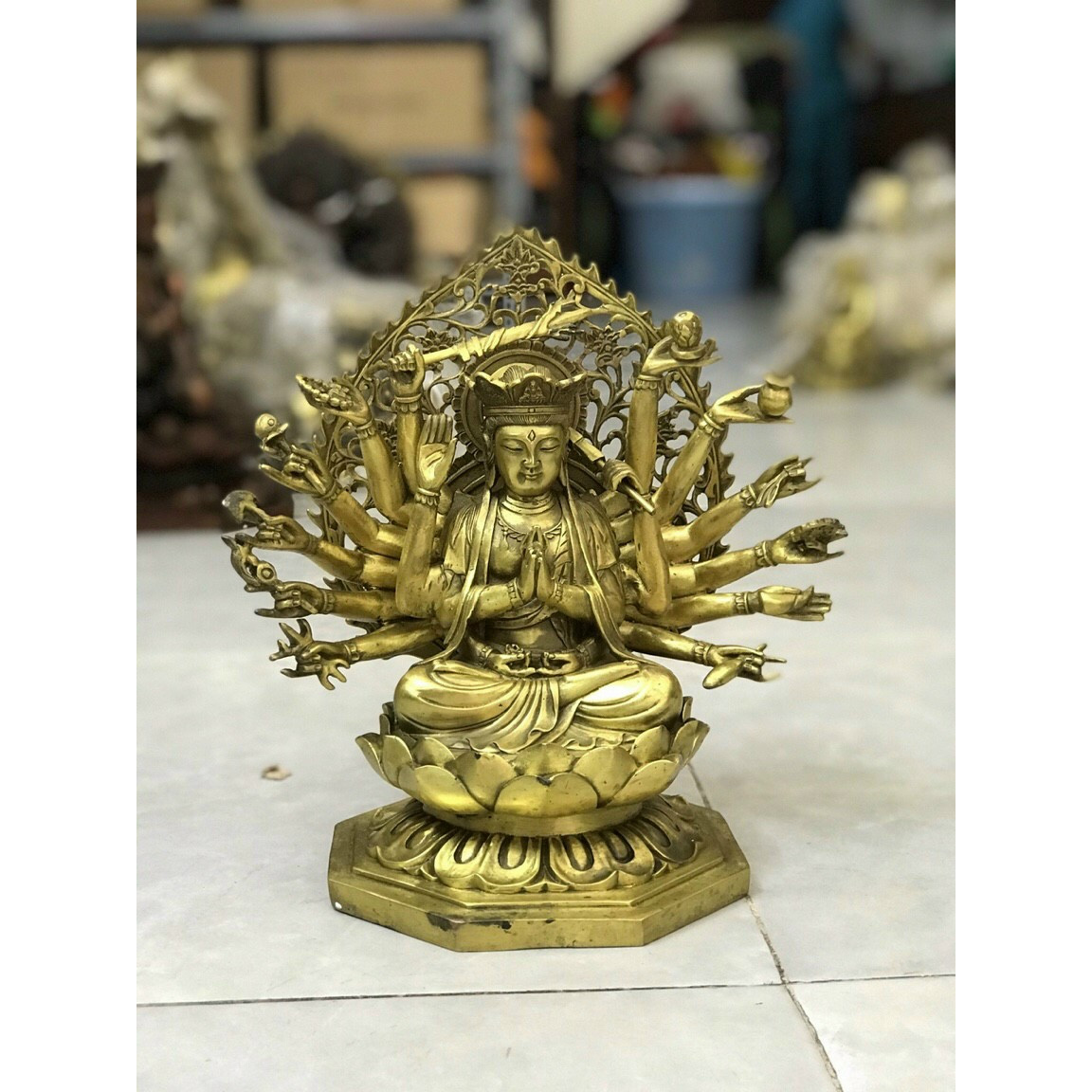 Chuẩn đề vàng - Tượng phật nghìn tay trang trí để bàn