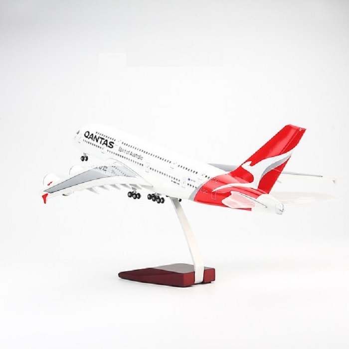 Mô hình máy bay Qantas Airbus A380 47cm có bánh xe và đèn led