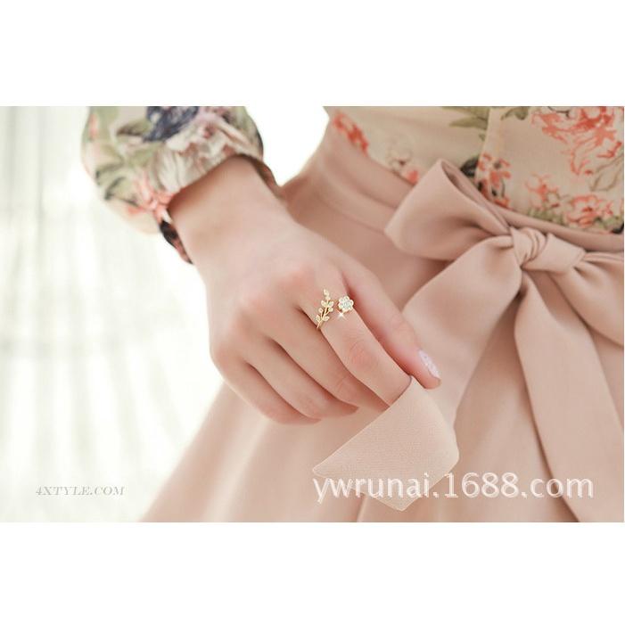 Nhẫn nữ đeo tay hình hoa điều chỉnh kích thước bạc/vàng