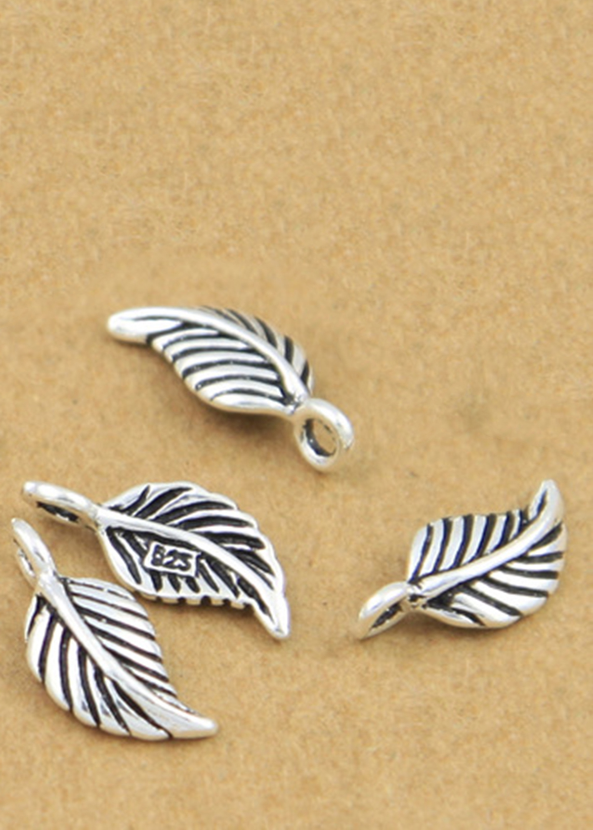Combo 4 cái charm bạc hình chiếc lá treo - Ngọc Quý Gemstones