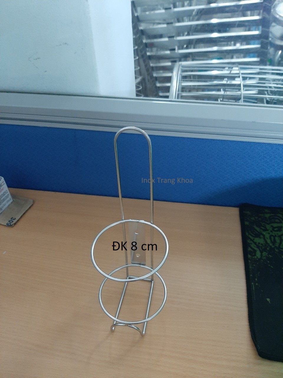 Giá inox để chai, lọ sát khuẩn