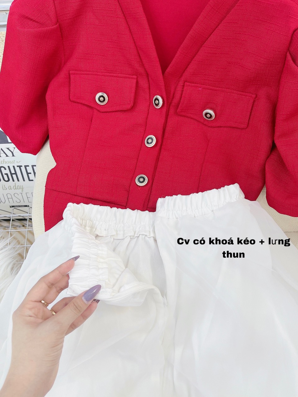SET ÁO ĐỎ KẾT NÚT + CHÂN VÁY TƠ TRẮNG