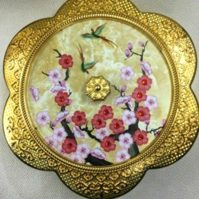 Hộp đựng mứt có nhạc hình hoa đào