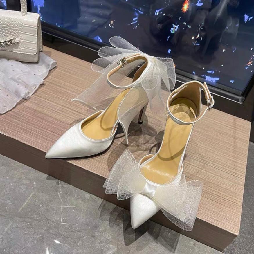 Giày cao gót đính nơ tiêu thư đáng yêu cho các nàng