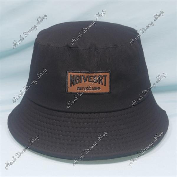Nón tai bèo mũ bucket vành nhỏ thêu chữ Nbivesrt - Đen