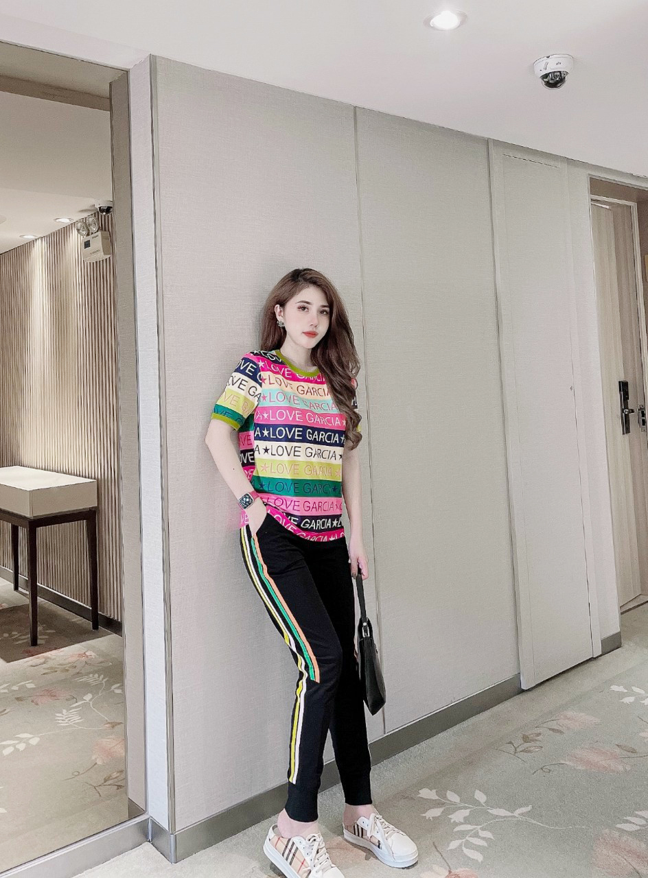 Bộ thun cotton thể thao sắc màu hiện đại