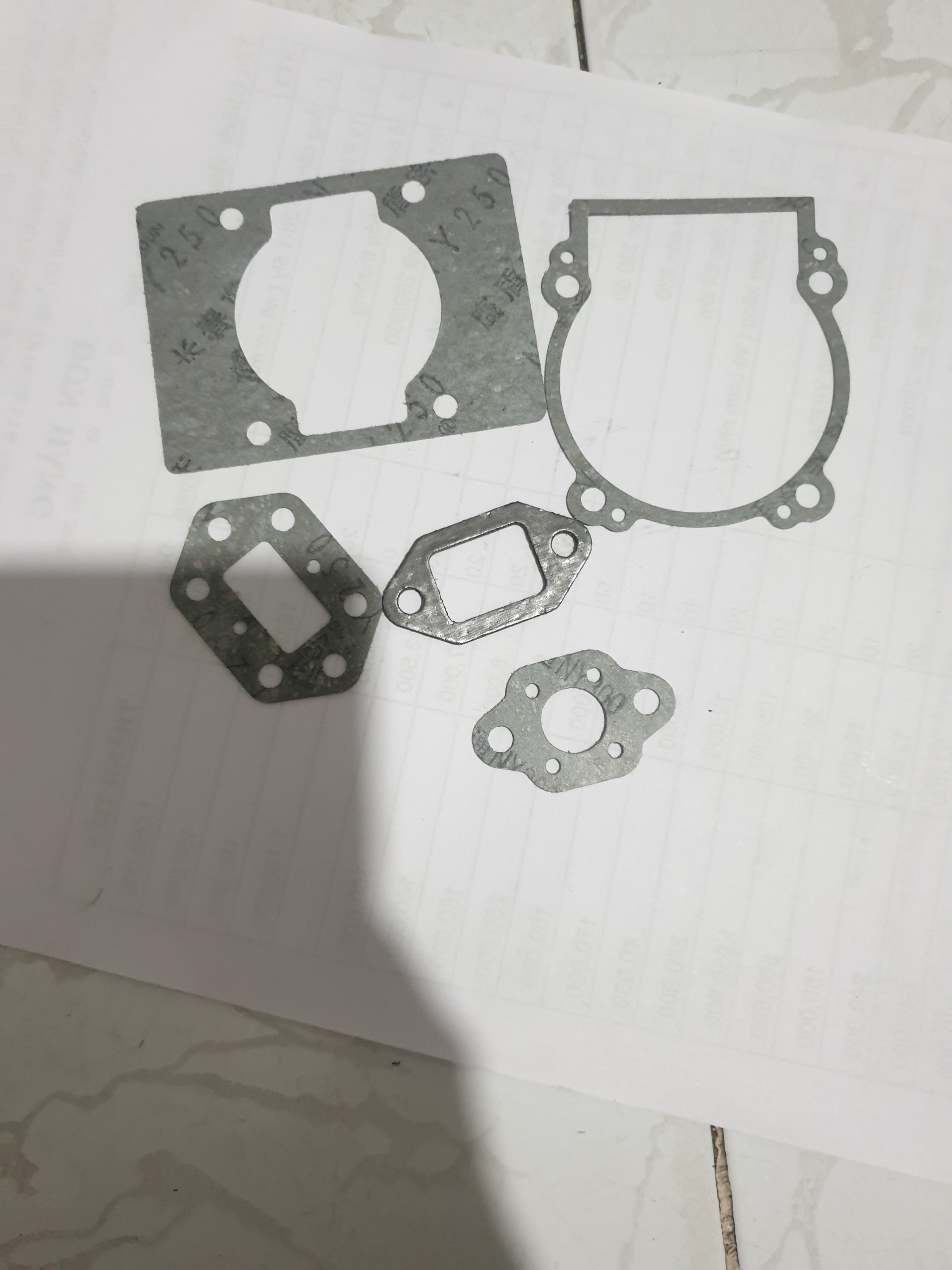 BỘ RON MÁY CẮT CỎ 2 THÌ 143 HUQ. 5 CHI TIẾT