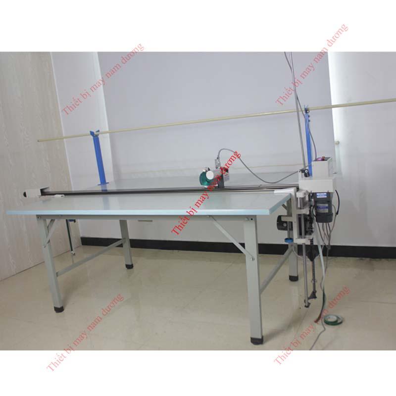 Máy cắt vải đầu bàn tự động > Máy cắt vải đầu bàn tự động nâng hạ