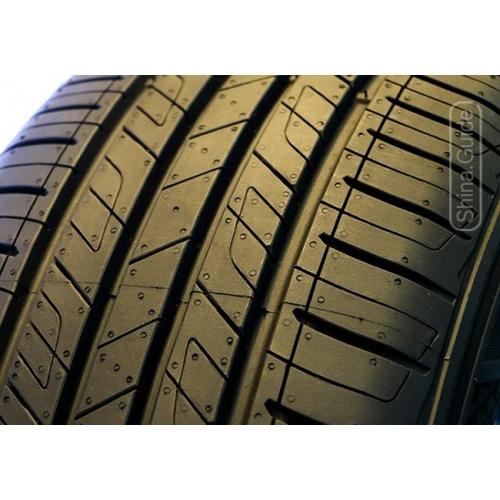 Lốp ô tô 215/60R17 H04L Kumho HS63