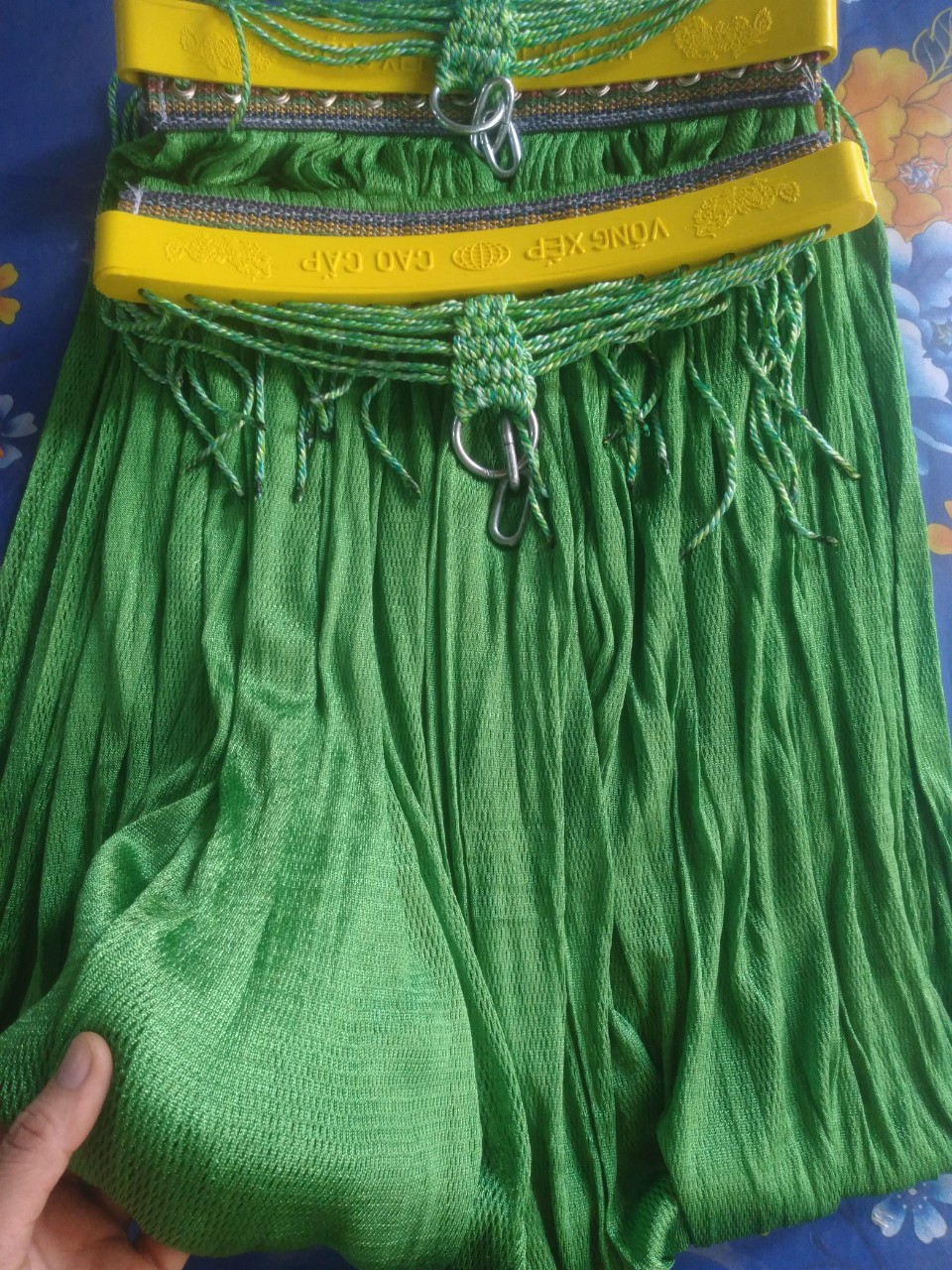 Võng lưới cán nhựa 2 lớp cho bé cỡ nhỏ