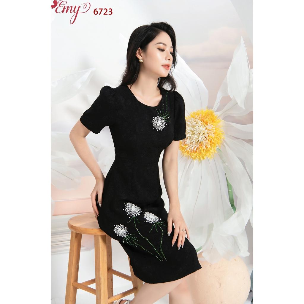 Đầm EMY EM6723 Suông A Cổ Tròn