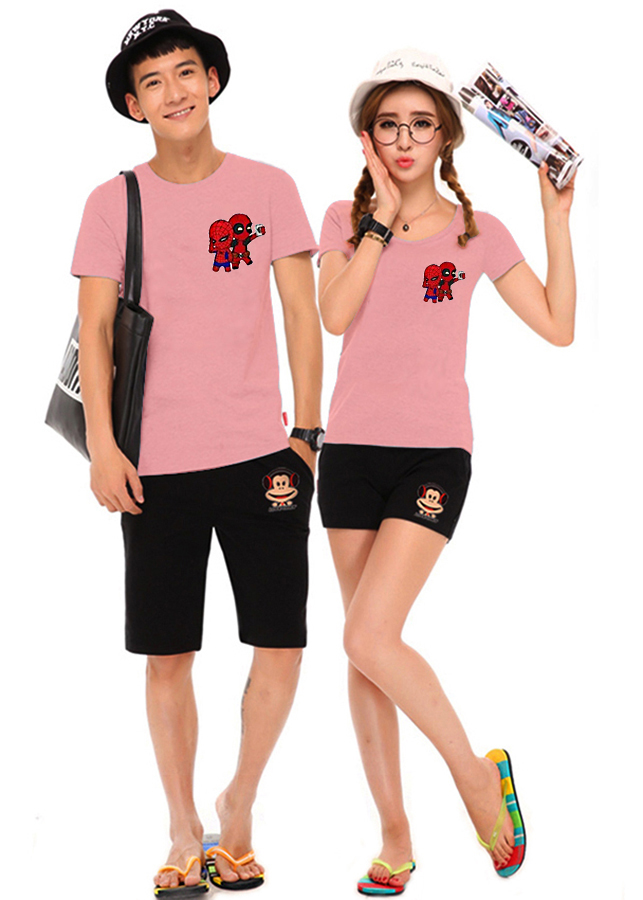 Bộ Áo Thun Đôi Nam Nữ Siêu Anh Hùng Màu Hồng Ruốc