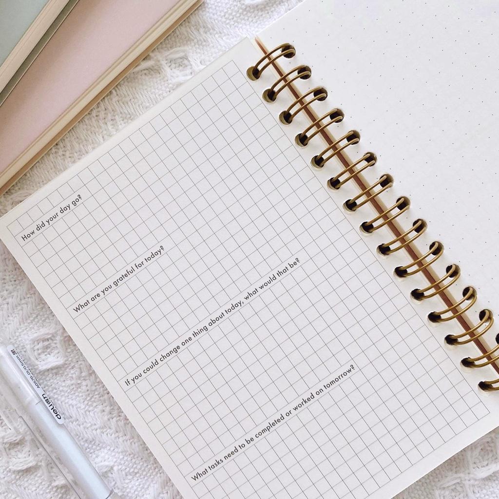 Sổ Nhật Ký Reflection One Page a Day Journal - Sổ Tay Nhật Ký Biết Ơn Viết Mỗi Ngày