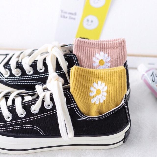 Lố 10 đôi Tất nữ/ Vớ nữ cổ trụ cotton trơn họa tiết hoa cúc họa mi thanh nhã.