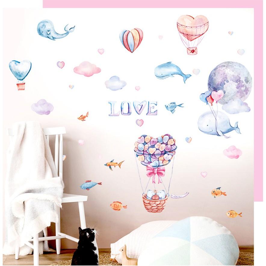 Decal dán tường trang trí - LOVE CÁ VOI KHINH KHÍ CẦU