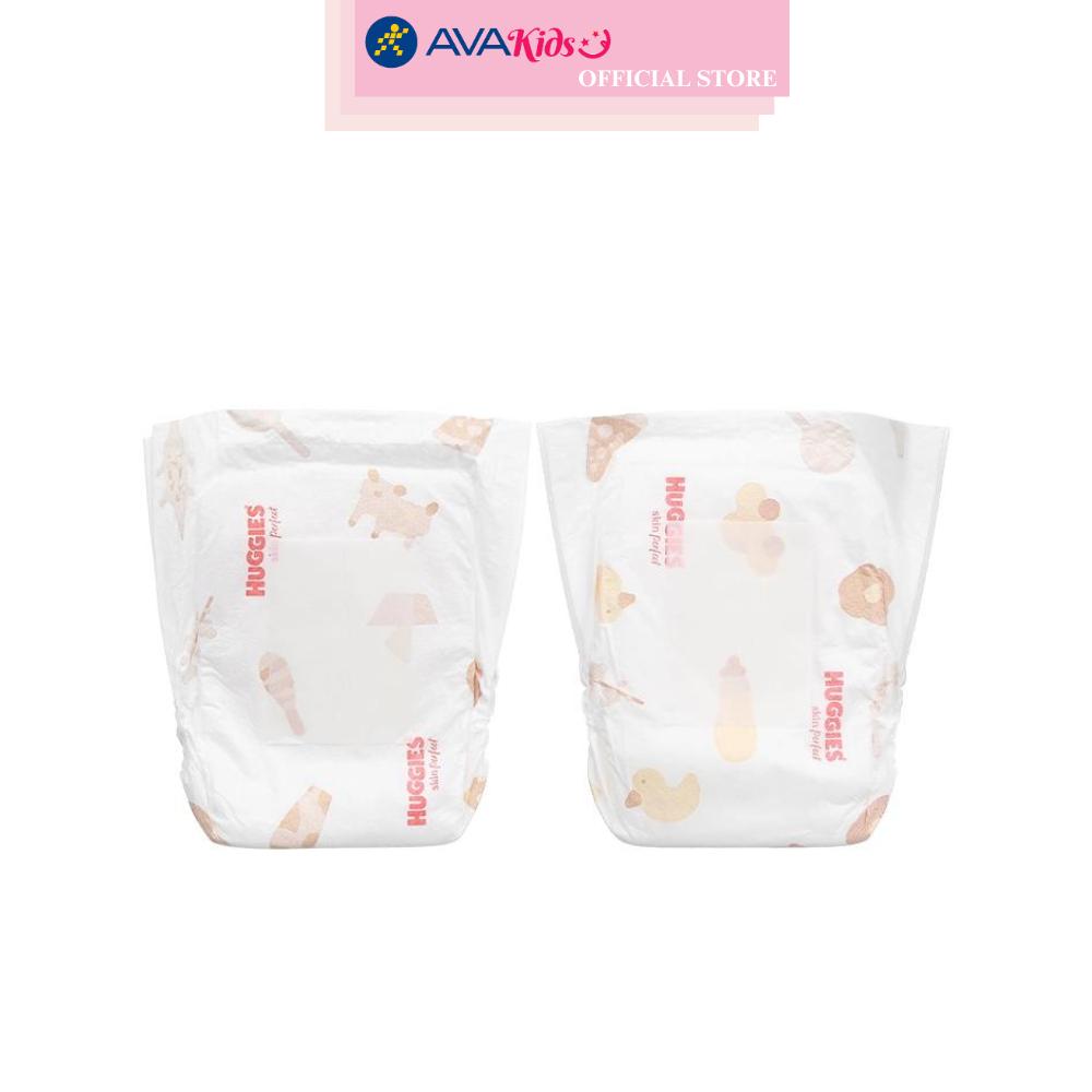 Miếng lót Huggies Skin Perfect size NB1 108 + 9 miếng (Dưới 5 kg) - Giao bao bì ngẫu nhiên