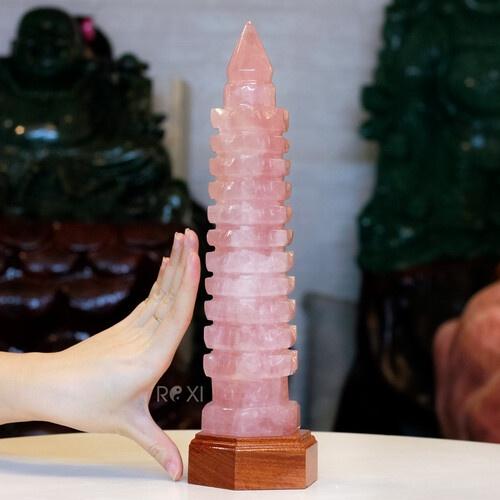 Tháp văn xương Thach Anh hồng 1,58kg - 28,5cm