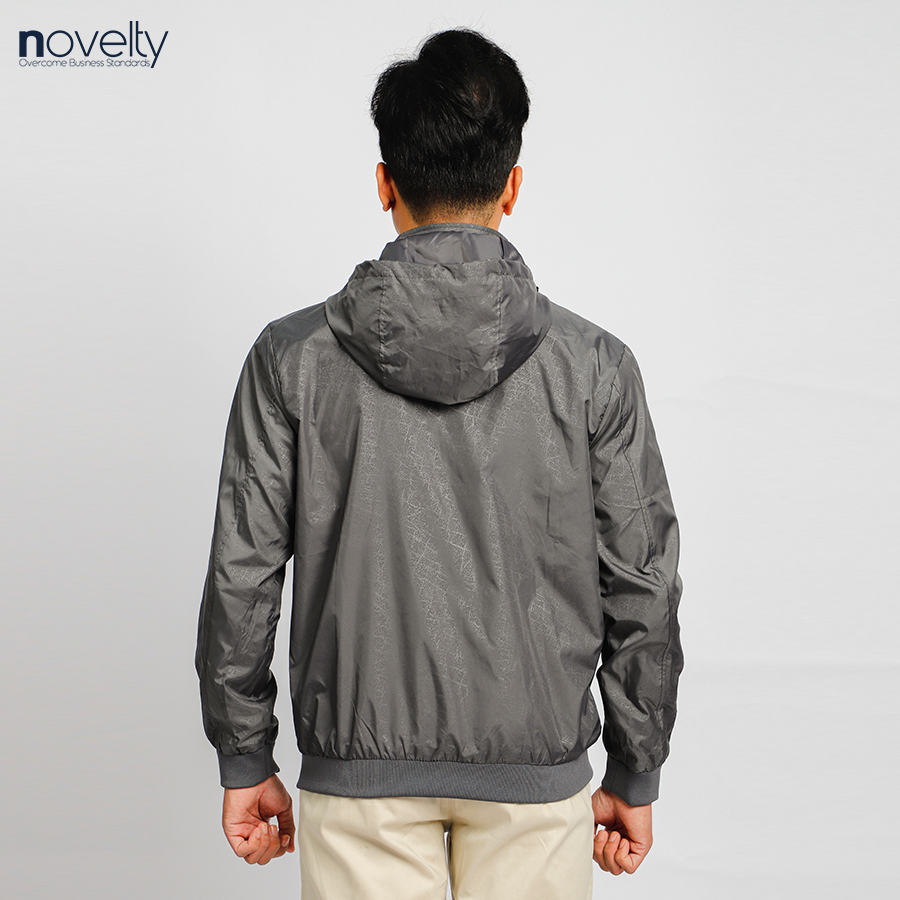 Áo jacket nam in chìm nón rời Novelty xám đậm 2203262