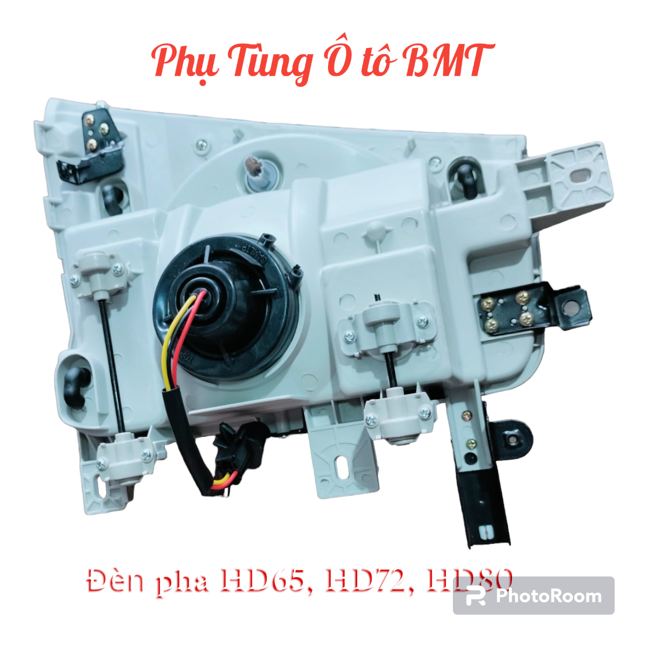 Đèn pha xe tải Hyundai HD65, HD72, HD80. Trái và phải khác nhau, xi nhan rời, không kèm theo bóng