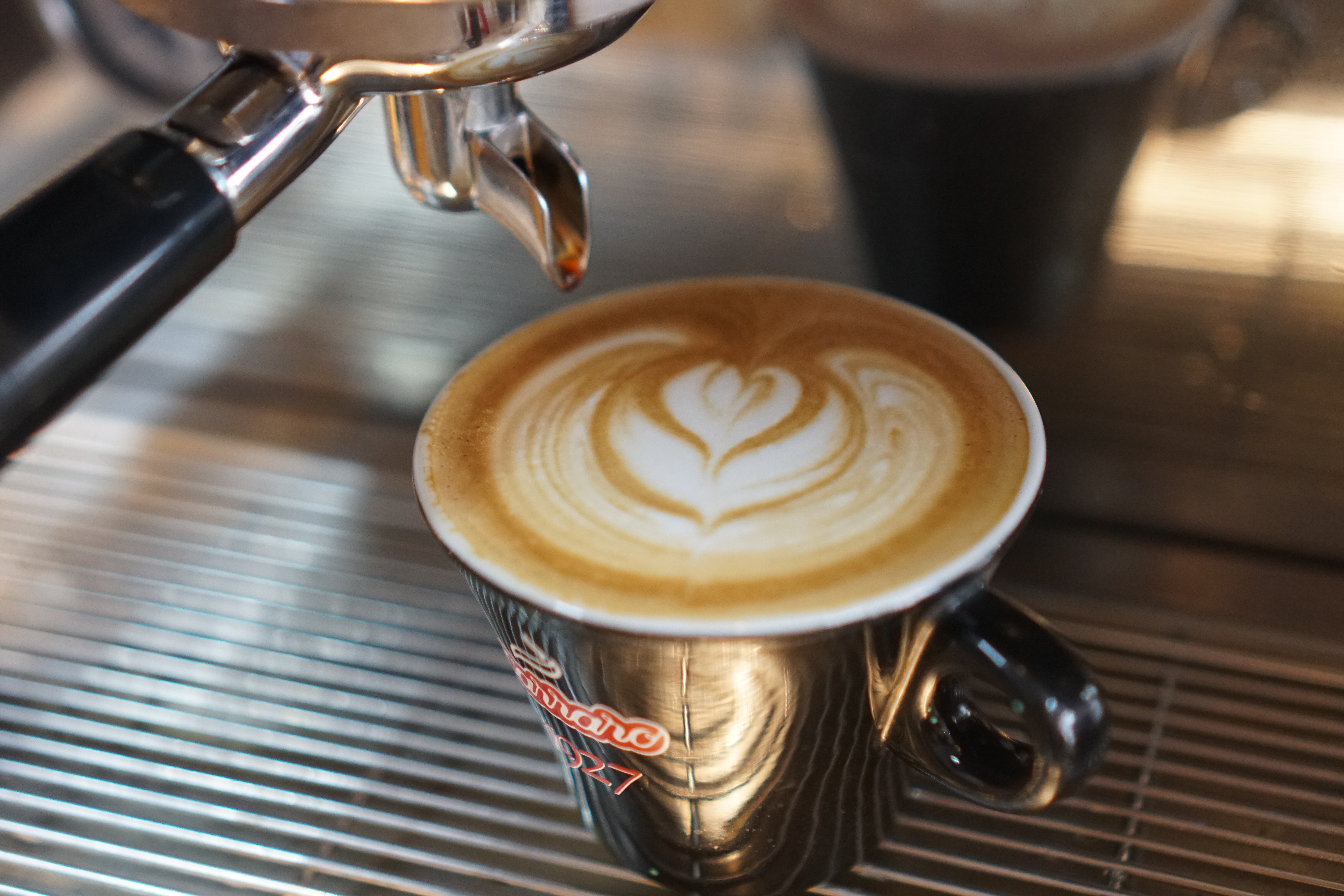 Coffee Tree truyền thống số 1 đậm đà, gu mạnh - Cà phê hạt nguyên chất 100%