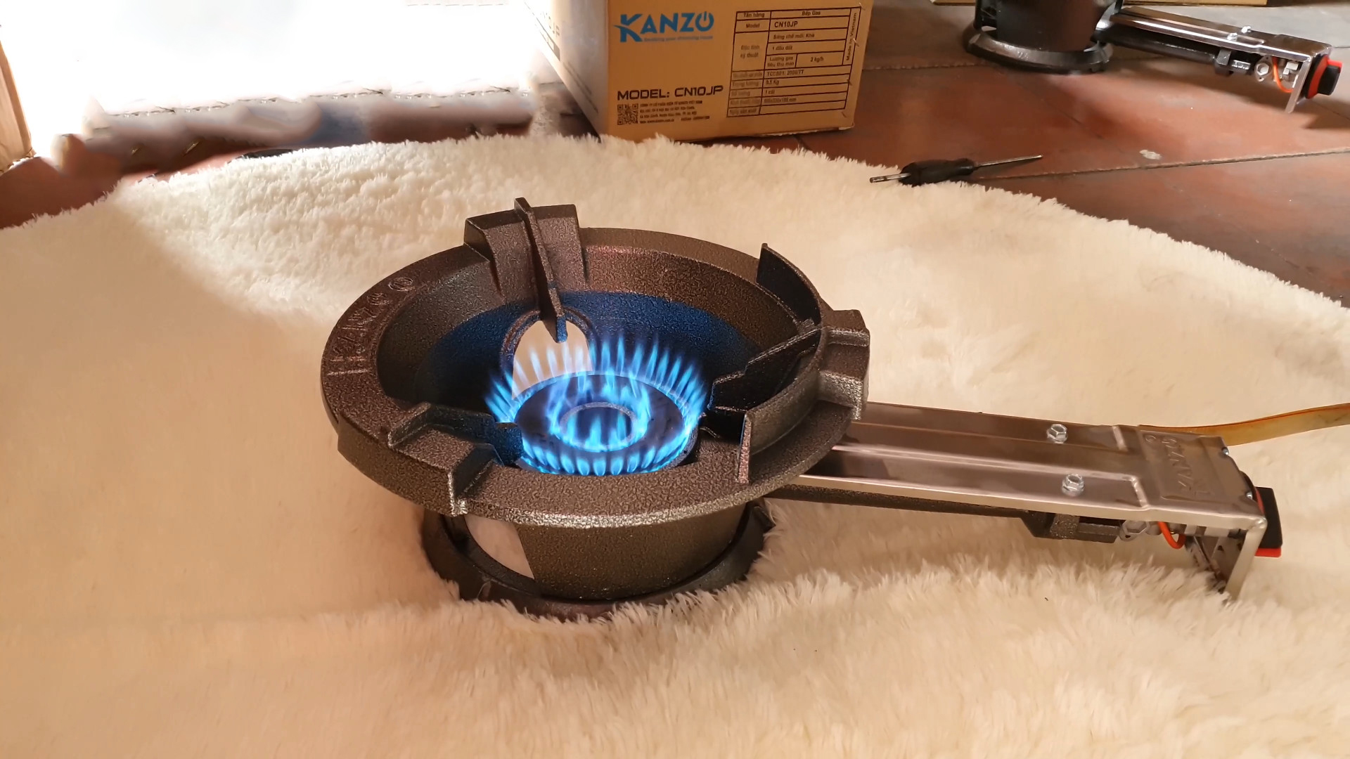 Bếp gas công nghiệp Kanzo KZ-CN10JP- Toàn thân đều được