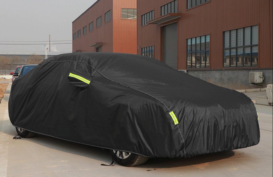 Bạt phủ ô tô Nissan Almera thương hiệu Macsim sử dụng trong nhà và ngoài trời chất liệu Polyester - màu đen