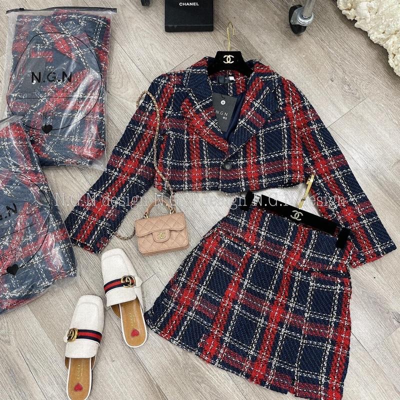 Set Dạ Kẻ Đỏ Áo Vest Mix Chân Váy Siêu Xinh Có Ảnh Thật Kèm Video