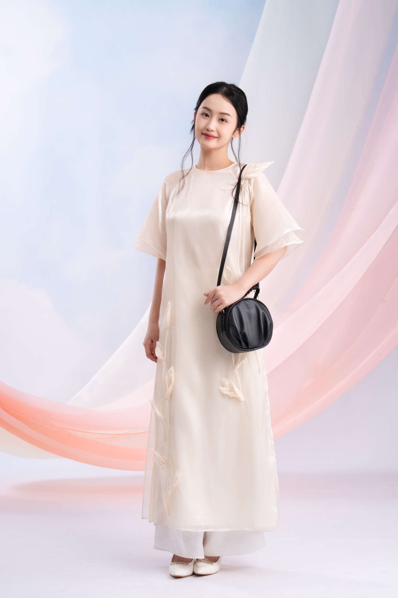Túi Yuumy ( Thời trang nữ thiết kế nhún dáng tròn size 19 - Túi đeo chéo da Seasand YN264 )