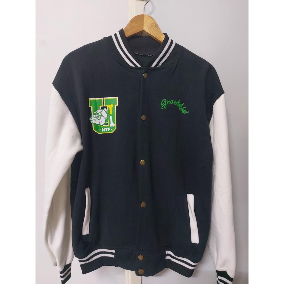 ÁO KHOÁC BOMBER NỮ VẢI NỈ NGOẠI MÀU ĐEN TAY PHỐI TRẮNG , ÁO KHOÁC BÓNG CHÀY NÚT CÀI NỮ UNTP