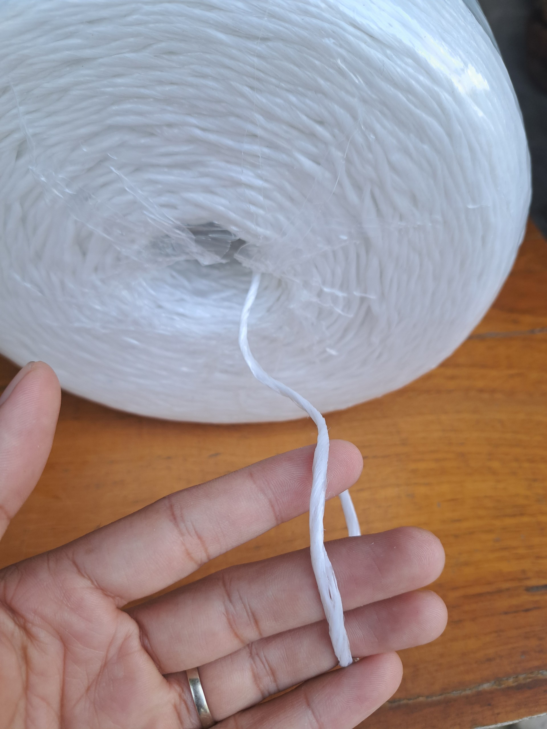 SỈ & LẺ - Sợi Se Nông Nghiệp, Dây nhà kính, sơi treo dưa lưới, cột cà chua, ớt chuông. cuộn 3.5kg