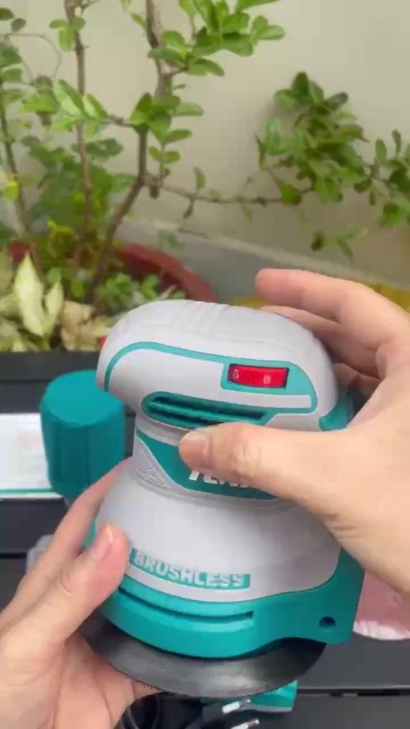 MÁY CHÀ NHÁM TRÒN KHÔNG CHỔI THAN DÙNG PIN 20V (KHÔNG KÈM PIN &amp; SẠC) TOTAL TROSLI2002 - HÀNG CHÍNH HÃNG