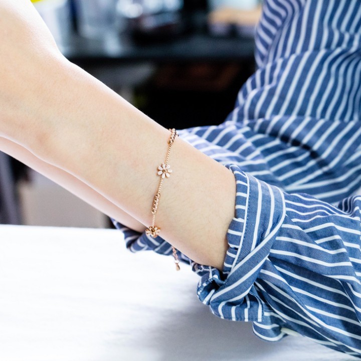 Lắc Tay Hoa Cúc Titan Ko Đen TT 1965