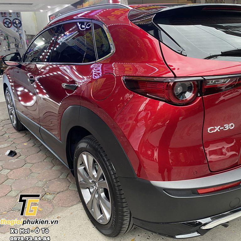 Ốp tay nắm cửa xe Mazda CX30, CX-30 nhựa ABS vân carbon cao cấp