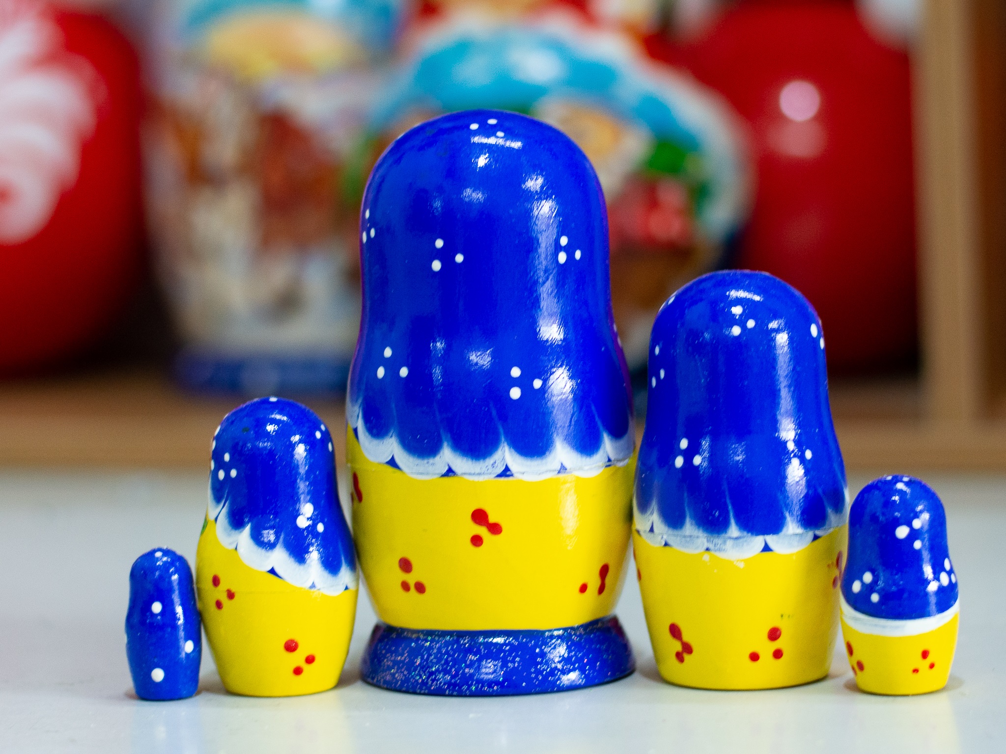 BỘ BÚP BÊ NGA MATRYOSHKA 5 LỚP CAO 12CM VẼ HOA VĂN "BÉ MISA ÔM MÈO" RẤT DỄ THƯƠNG