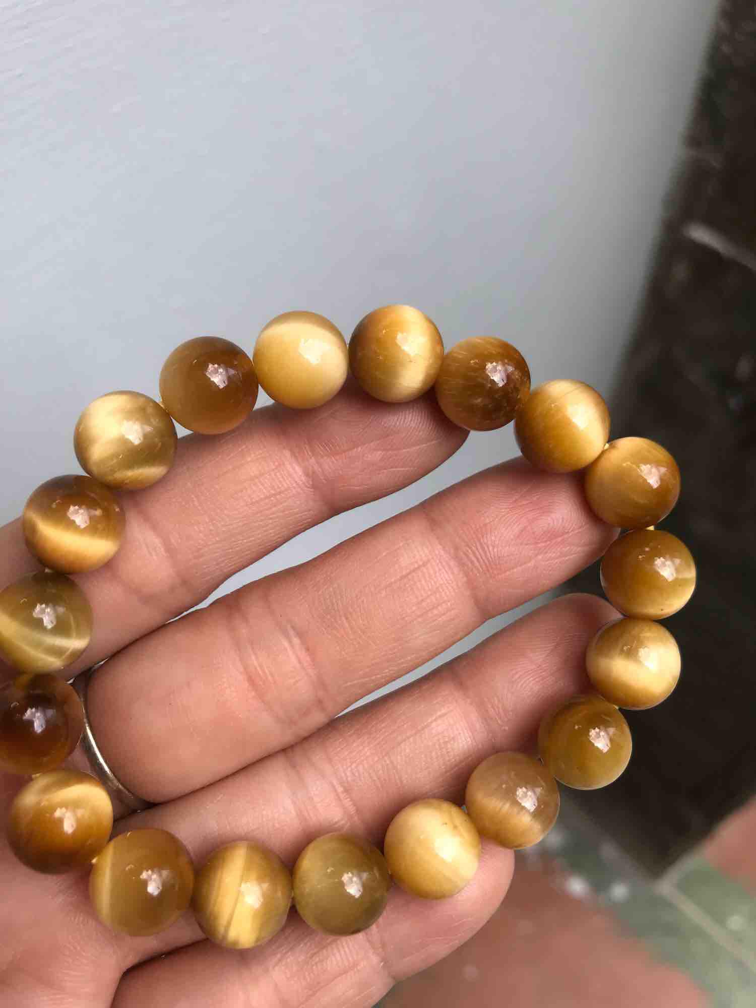 VÒNG ĐÁ MẮT HỔ VÀNG NÂU SÁNG BÓNG ĐẬM ĐẸP ĐÁ THIÊN NHIÊN SIZE VÒNG 10Ly NỮ MẠNG KIM THỔ THUỶ