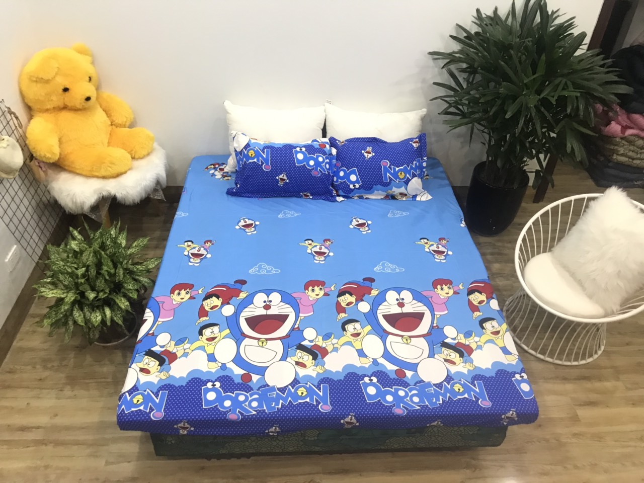 bộ ga gối Coton poly Dulcett mẫu Doremon cute ( gồm 1 ga và 2 vỏ gối) mã P3