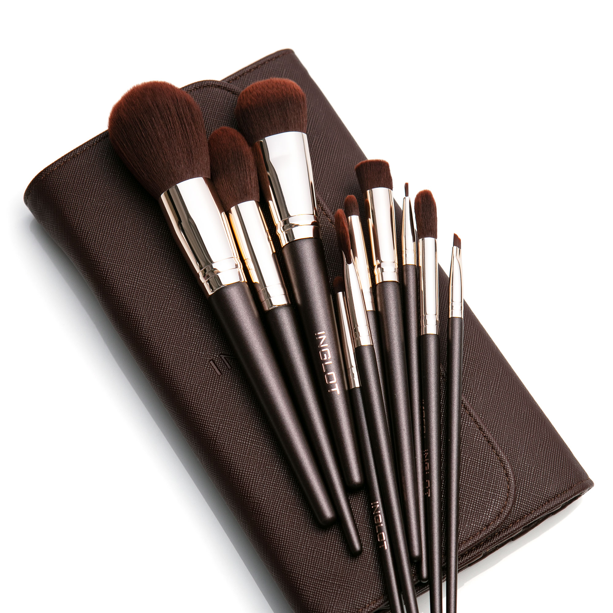 Bộ 10 Cọ trang điểm chuyên nghiệp kèm bao da - nâu Chocolate Set in A case INGLOT