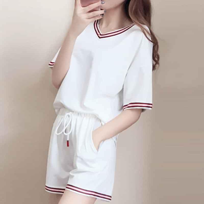 Set đồ bộ đùi cổ tim phối sọc, chất liệu thun cotton loại 1, thấm hút mồ hôi, thoáng mát size 40-65kg