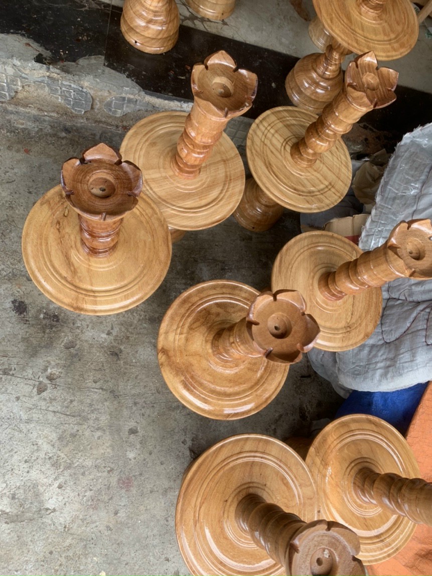 Cặp chân đèn cầy,chân đèn thờ, gỗ gõ tự nhiên cao 60 cm