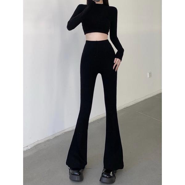Set Black Uni chất Thun gân mềm gồm áo croptop dài tay với quần Flare Pants chất thun gân mịn độ co giãn cao