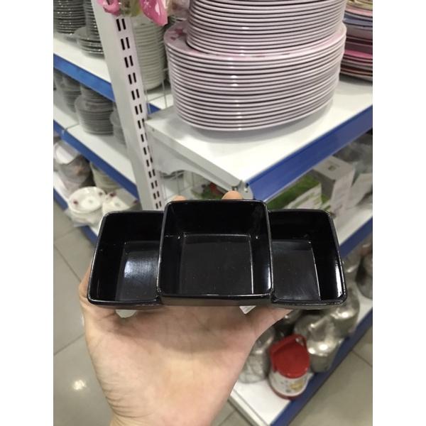 Đĩa chấm đen 3 ngăn C107