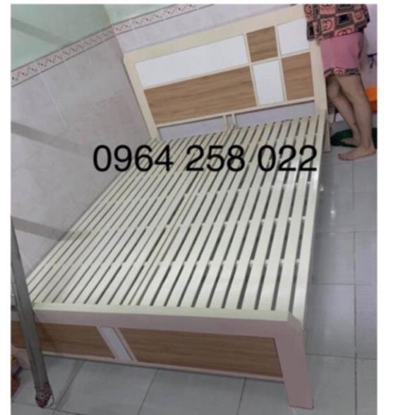 Giường sắt phối gỗ cao cấp ngang 1m8 dài 2m sài gòn.