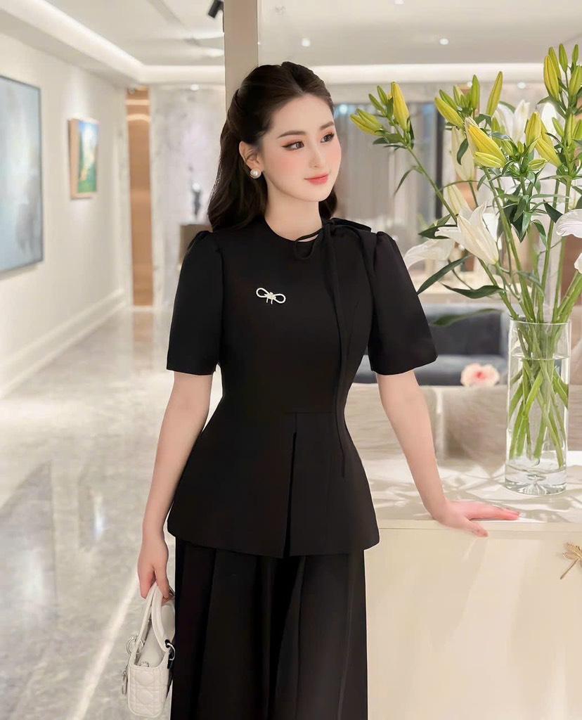 Áo tay phồng cổ nơ