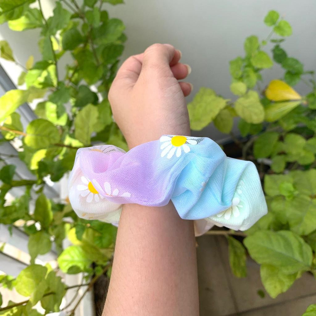 Cột tóc scrunchies voan lưới hoa cúc