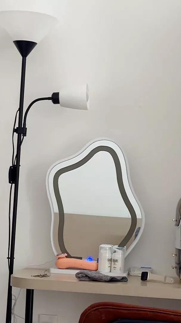 Gương led trang điểm hình đám mây dễ thương AP294