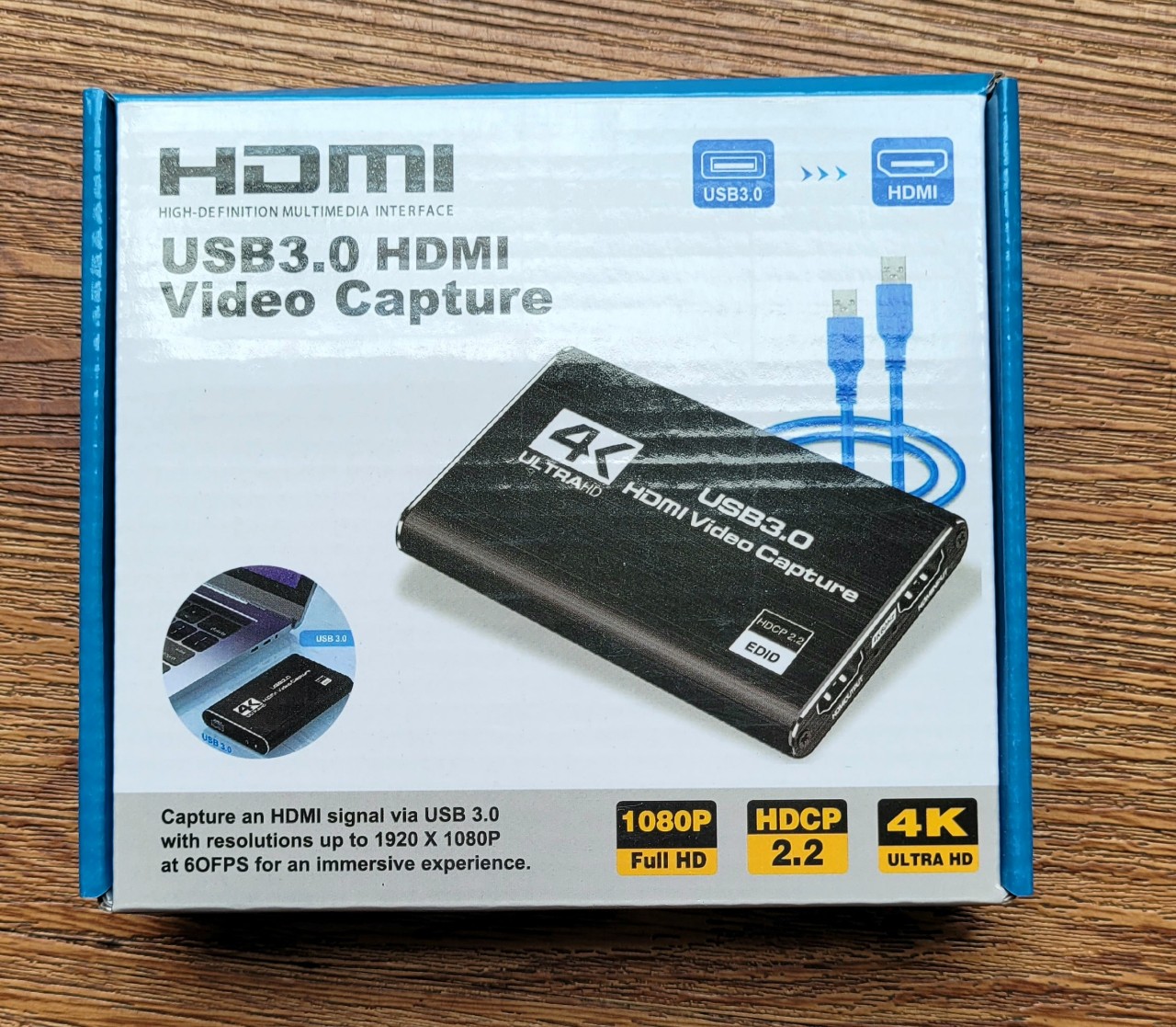 Video capture card input 4k output 1080 60fps màu đen có ngõ mi ro và tai nghe riêng