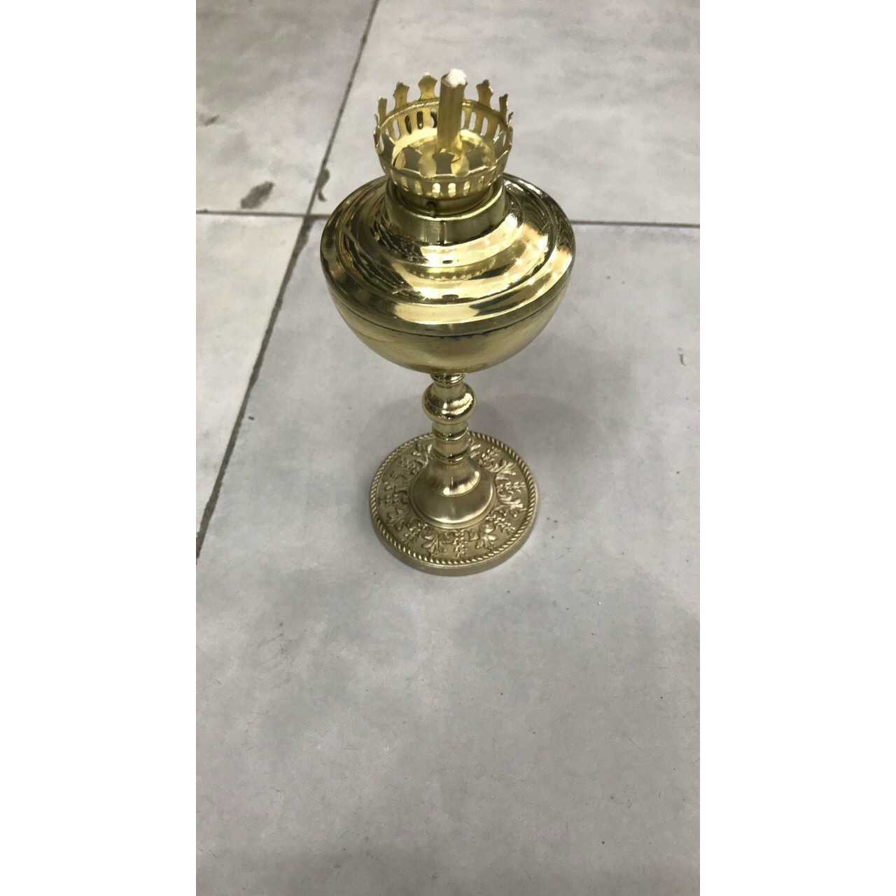 Đèn dầu trơn đế hoa văn (kt 18x7cm)