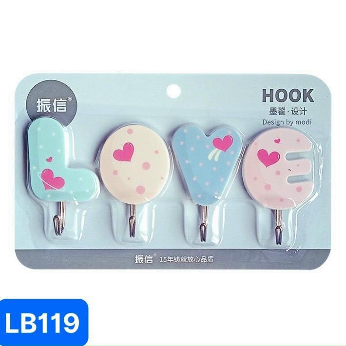 Set 4 móc dán tường chữ LOVE